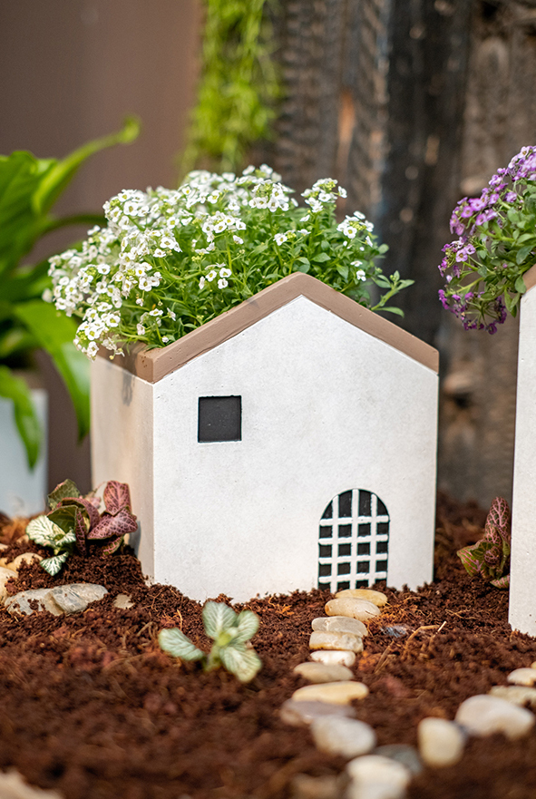 45189007.jpg 小屋子水泥造型花器/盆器