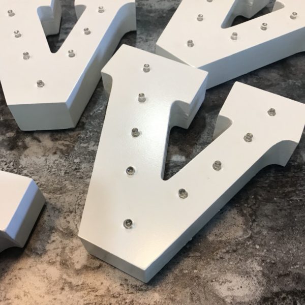 【微瑕品出清】北歐風木質LED字母燈 (不會亮)